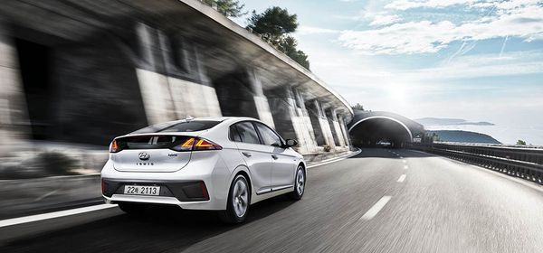 رونمایی از هیوندای آیونیک 2020 فیس لیفت ۲