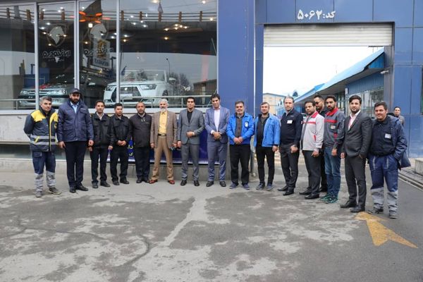 نمایندگی و تعمیرگاه ایران خودرو در بزرگراه فتح - کد 5062 ۱