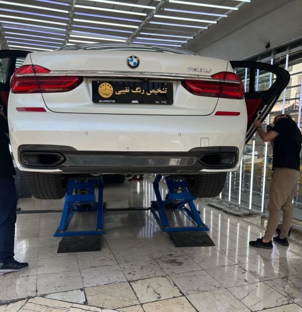 کارشناسی و تشخیص رنگ خودرو نقیبی شعبه سعادت آباد ۲