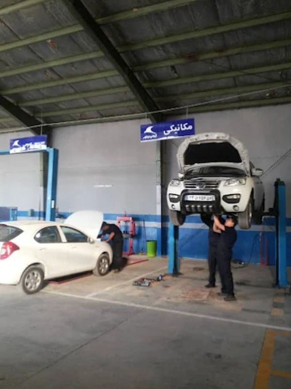 نمایندگی کرمان موتور در خیابان ارتش شهر اصفهان - کد 1301 ۲