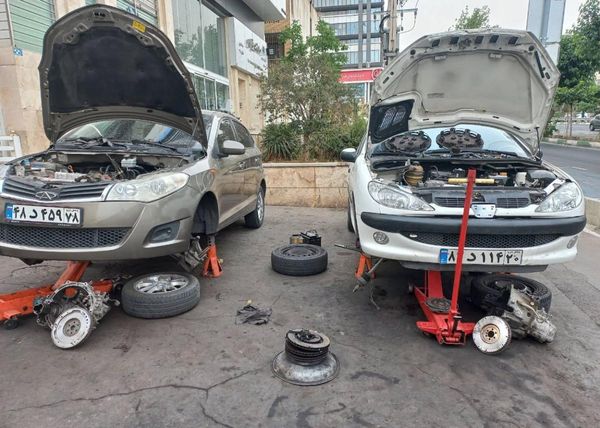 تعمیرگاه مجید صالحی در غرب تهران ۱