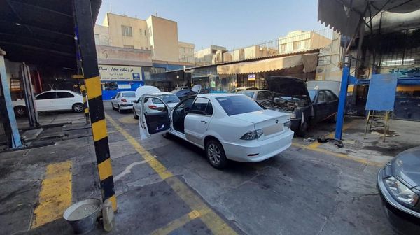 نمایندگی و تعمیرگاه ایران خودرو در میدان حر - کد 1032 ۱