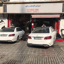 اتوسرویس و تعمیرگاه زرینی در نیاوران