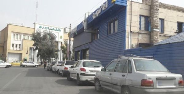 نمایندگی ایران خودرو اویسی در خیابان امام خمینی در قم - کد 1301 ۱