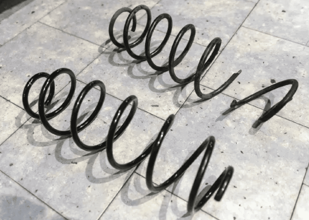 آیا می توان با فنر های آسیب دیده رانندگی کنم ؟.png