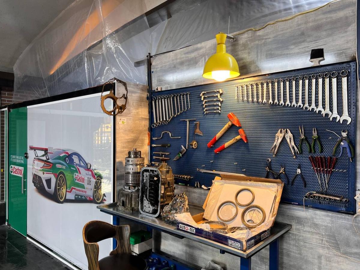 انجام سرویس های دوره ایی اتوسرویس پیور.jpg