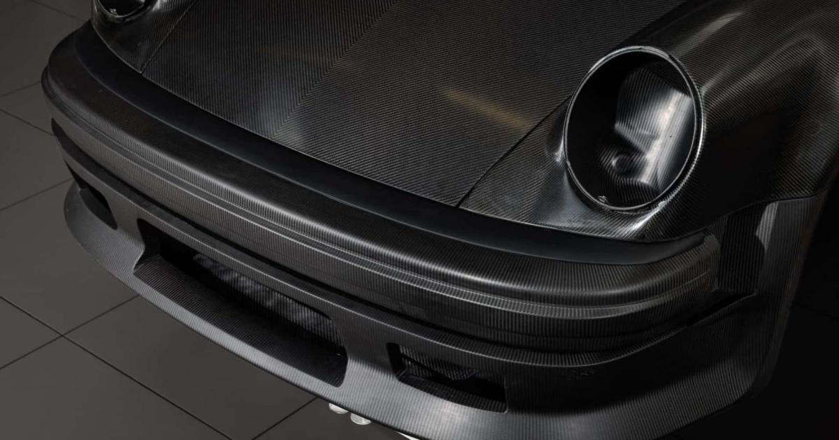 بدنه فیبرکربن این پورشه.jpg