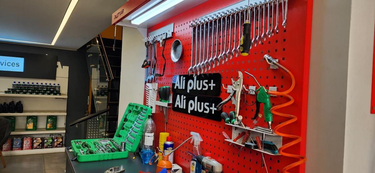 تجهیزات تخصصی سرویس خودرو های داخلی و وارداتی.jpg