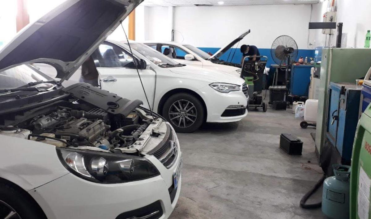 تعمیرات تخصصی جیلی در نمایندگی 1708 شهرری.jpg