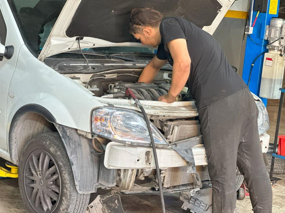 تعمیرات تخصصی رنو ال 90.jpg