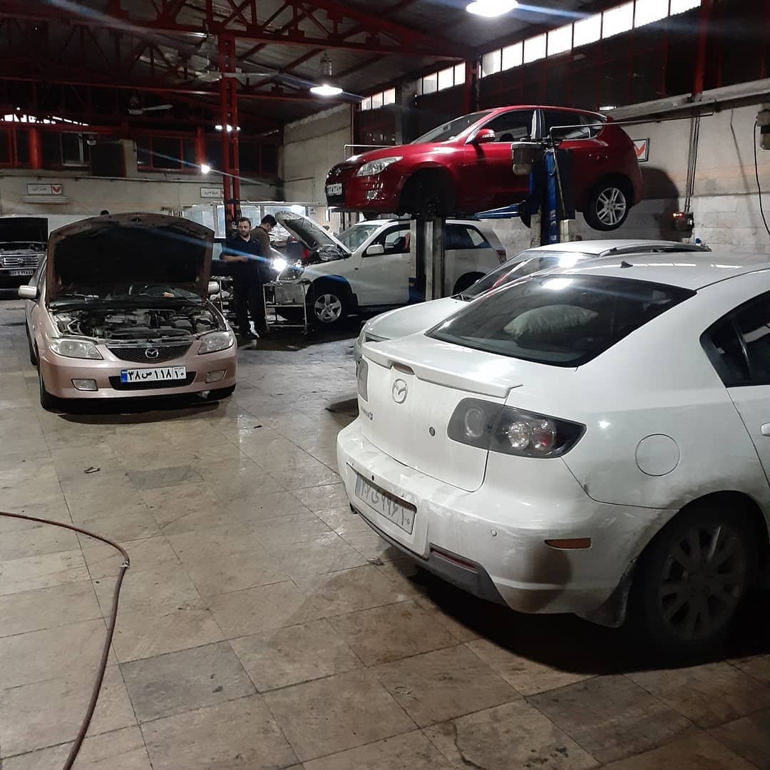 تعمیرات مزدا 3 اتاق قدیم.jpg