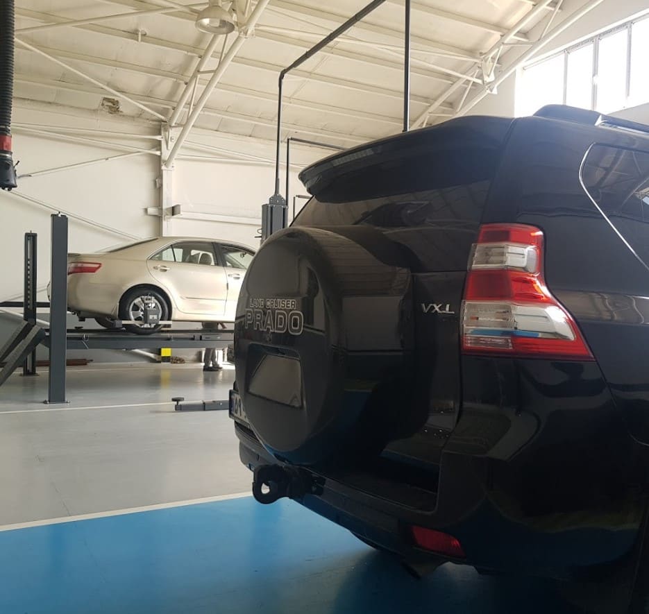 تعمیرات پرادو در نمایندگی تویوتا تبریز.jpg