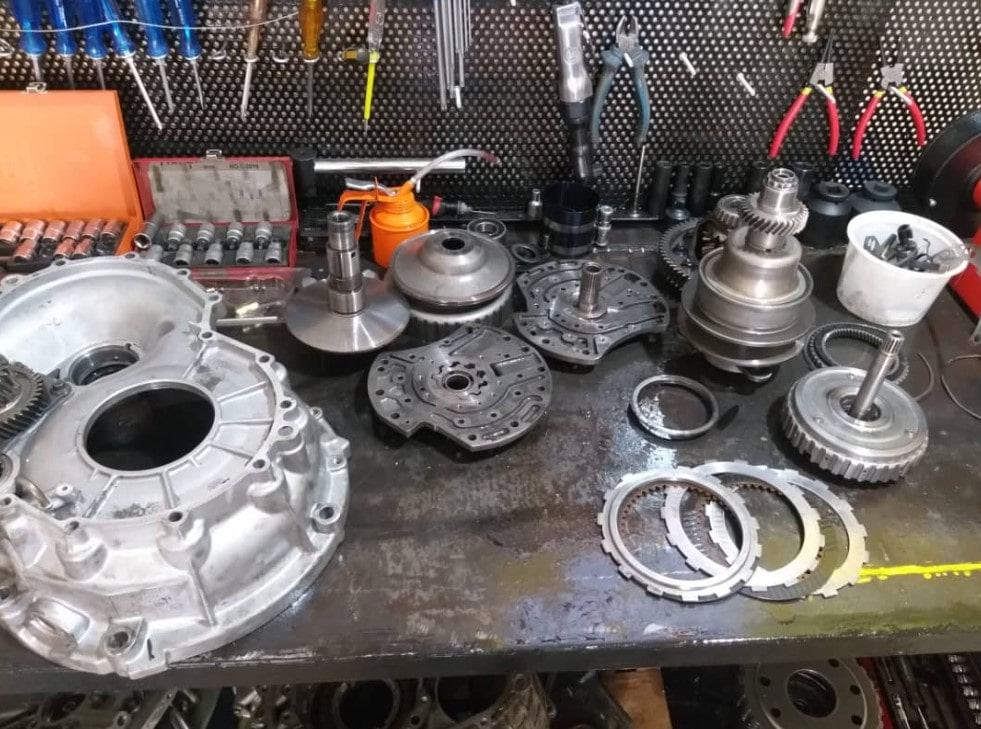 تعمیرات گیربکس اتوماتیک رستمی.jpg