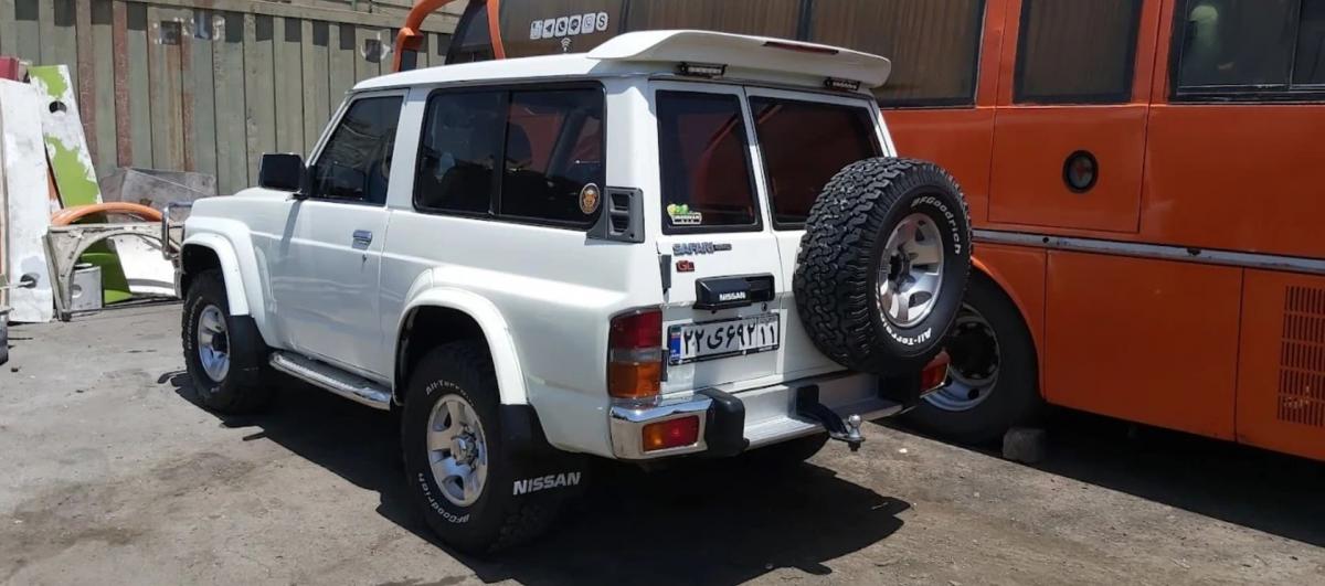 تعمیرگاه آرمان کلینیک در افسریه - تعمیرات پاترول سفید.jpg