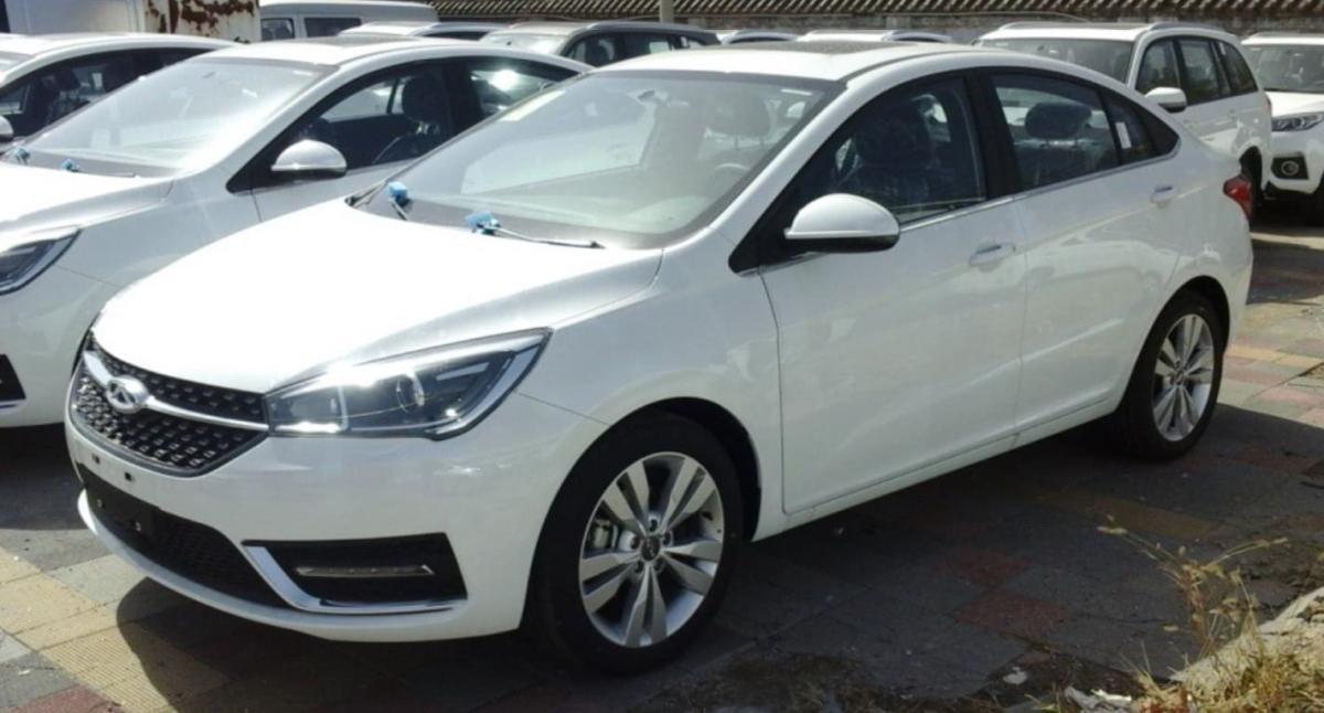 تعمیرگاه آریزو رویال سرویس در غرب تهران.jpg