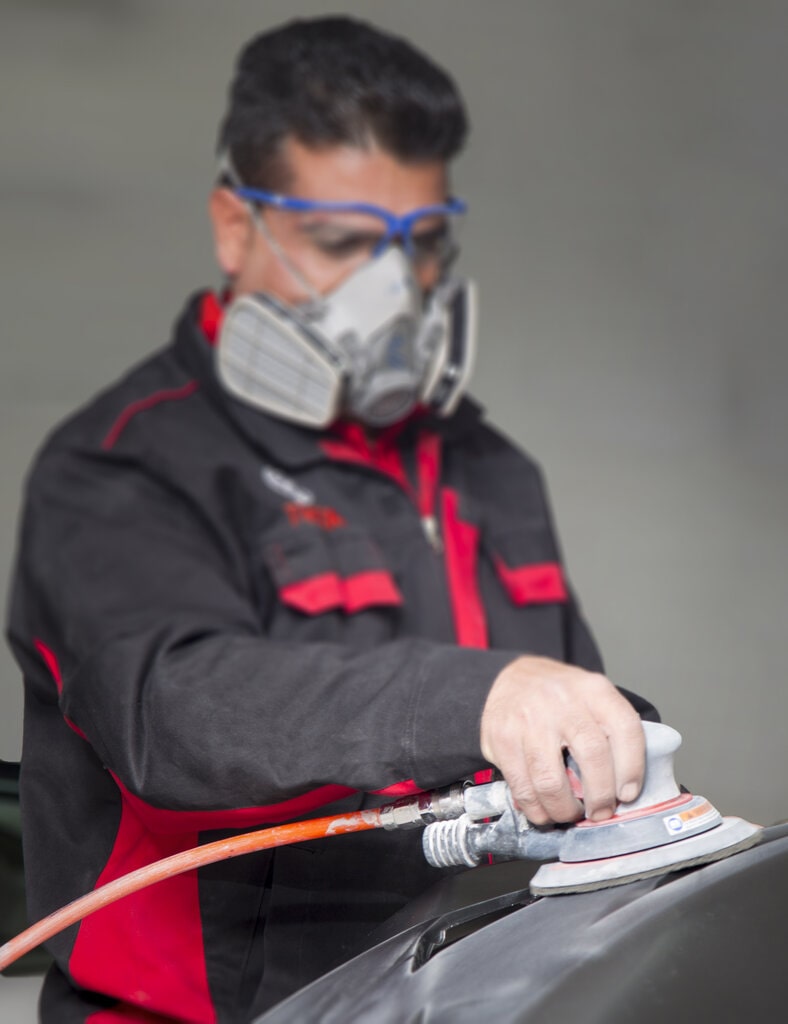 تعمیرگاه تخصصی پروشات خودرو - نقاشی 3.jpg