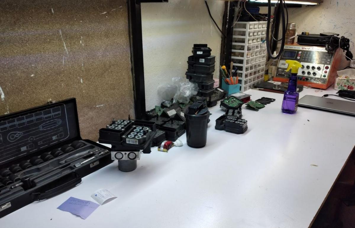 تعمیرگاه ترمز ABS Clinic - 7.JPG