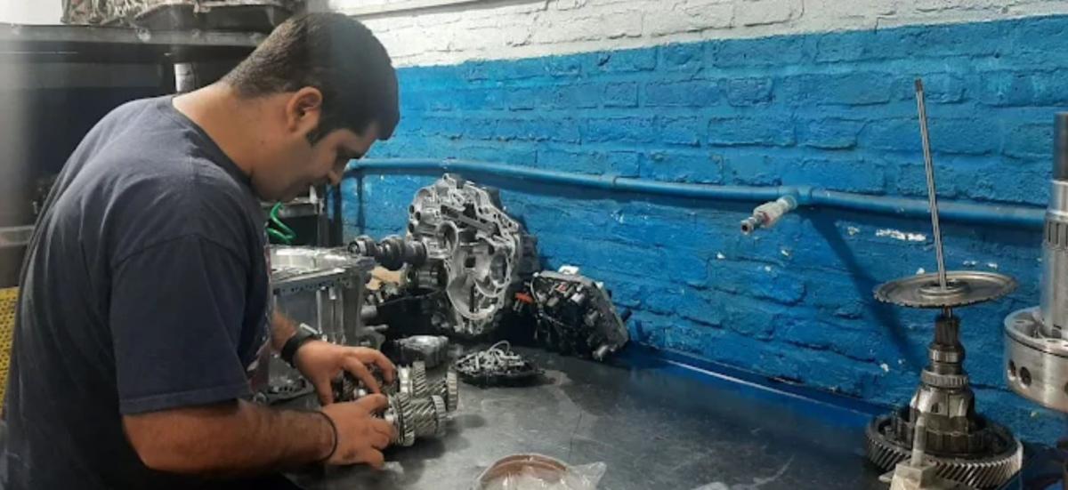 تعمیرگاه تهران گیربکس در سی متری جی - نمای داخل - 4.jpg