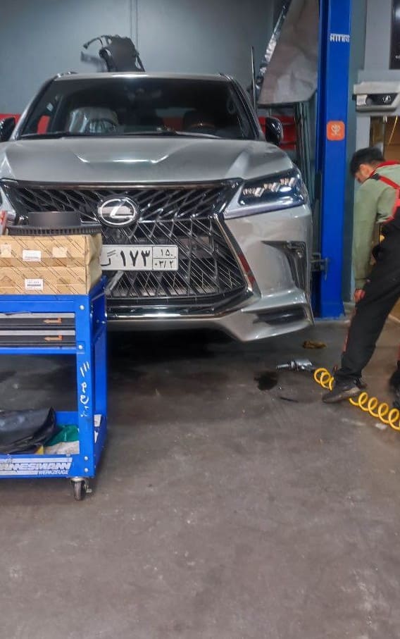 تعمیرگاه تویوتاپ - تعمیرات LX.jpg