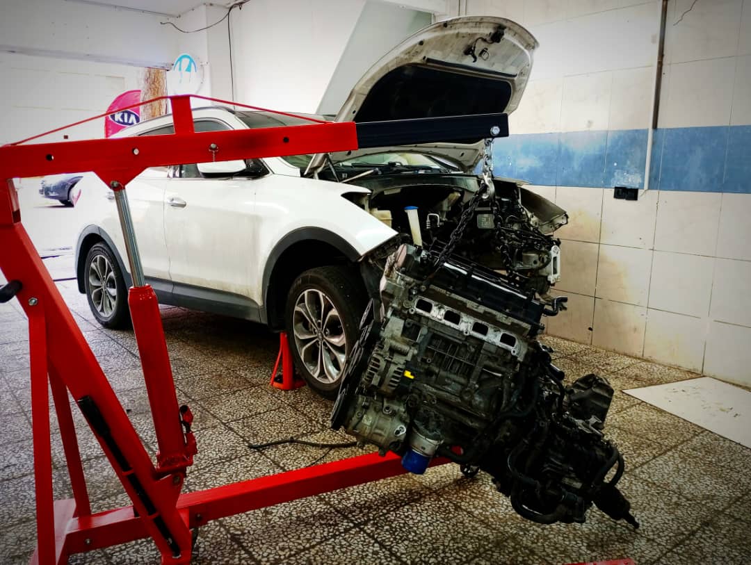 تعمیرگاه جمشیدی - نمای داخل تعمیرگاه.jpeg