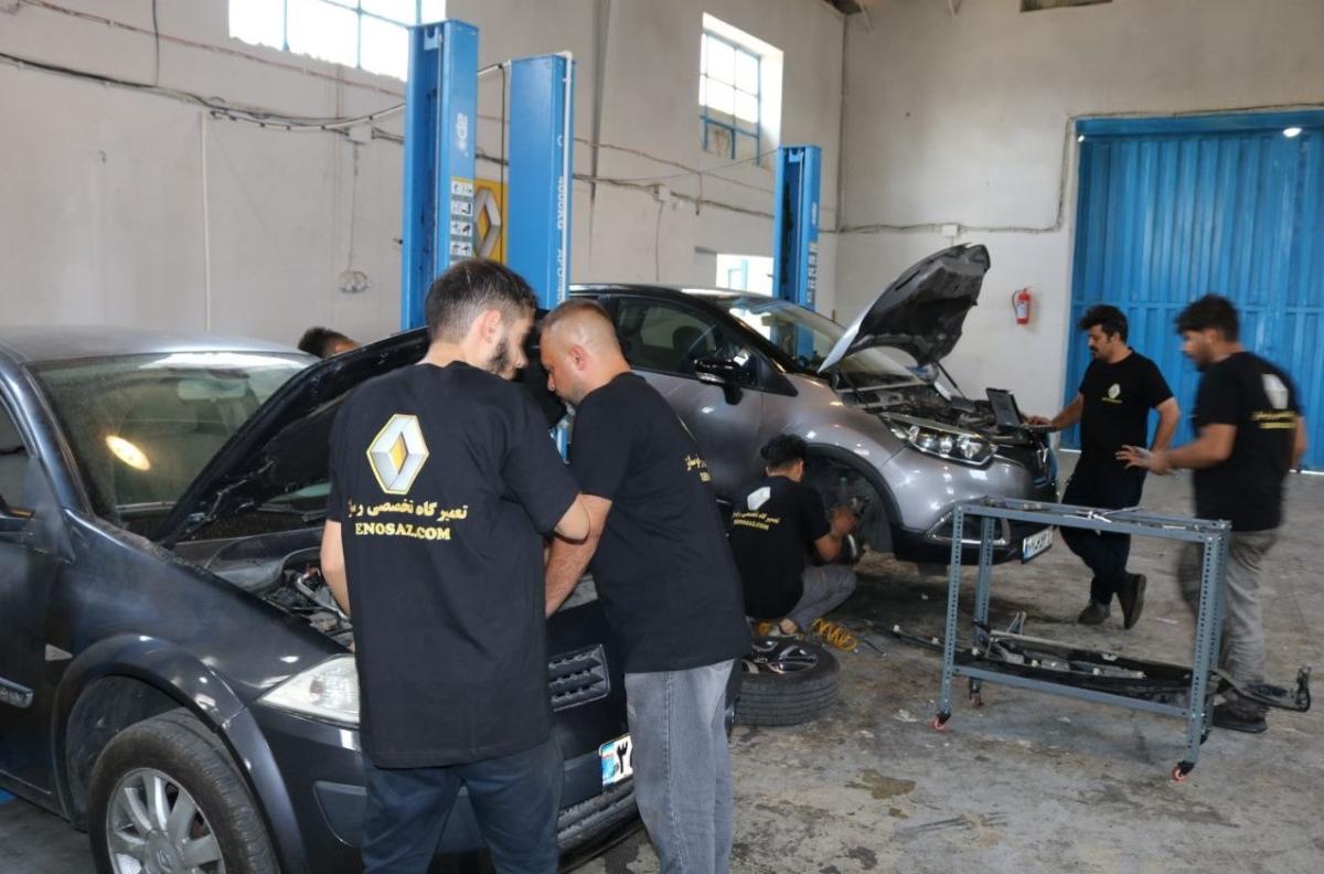 تعمیرگاه رنوساز - سالن تعمیرات.jpg