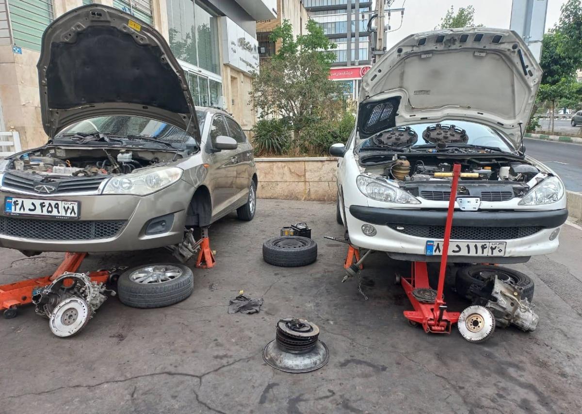 تعمیرگاه مجید صالحی در غرب تهران - تعمیرات 206.jpg