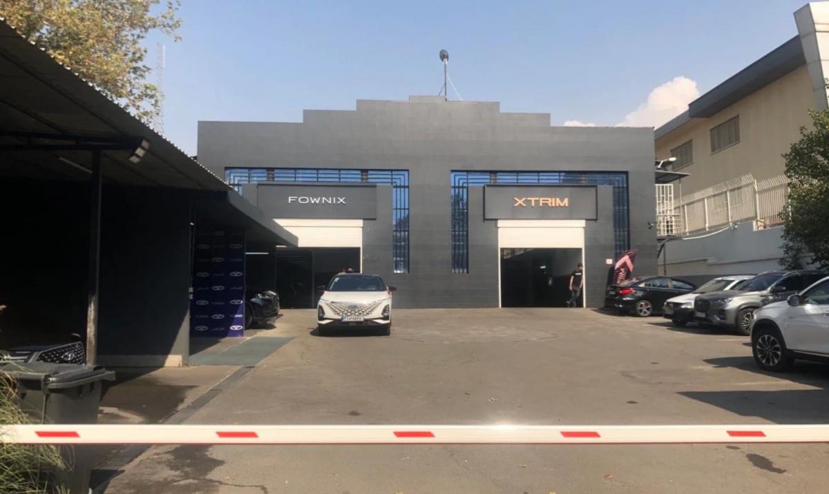 تعمیرگاه مدیران خودرو خسروانی در شرق تهران - کد 193 - محوطه تعمیرگاه.jpg