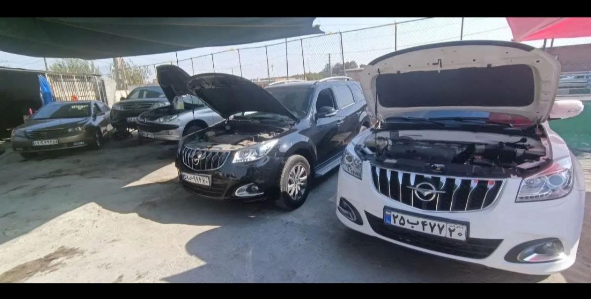 تعمیرگاه نیایش غرب در شهریار - نمای ورودی.jpg