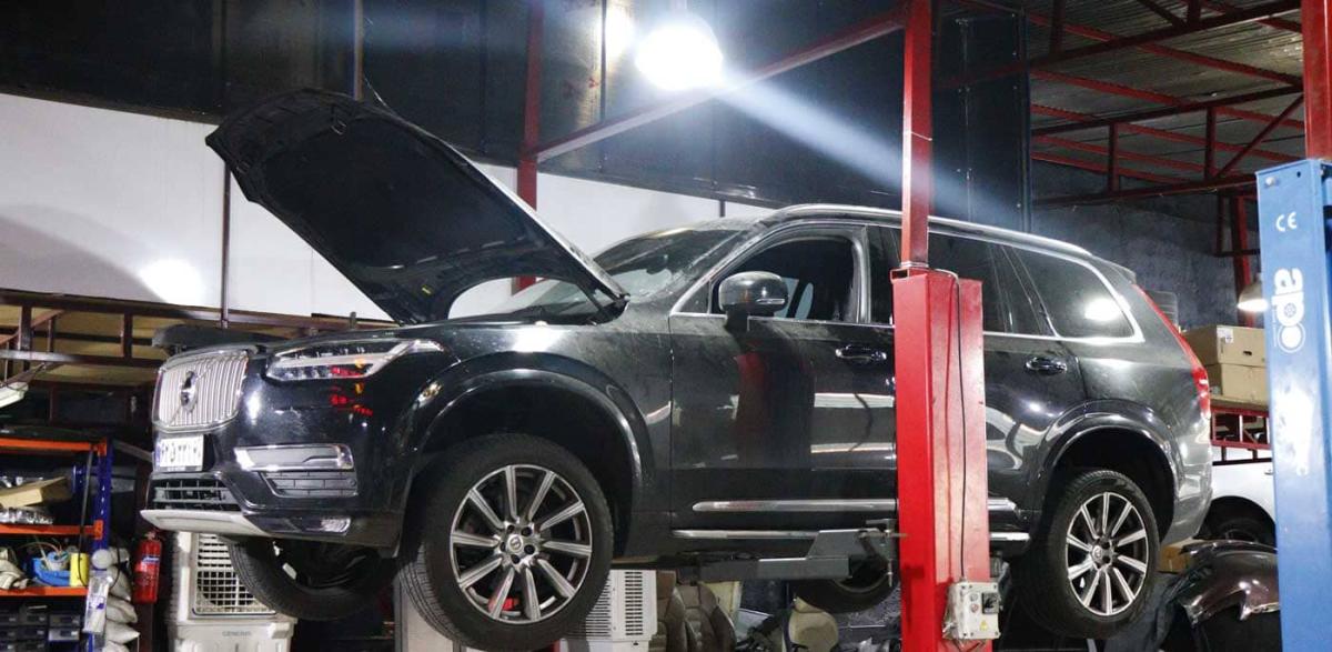 تعمیرگاه ولوو هیولا سوئد - 2.jpg