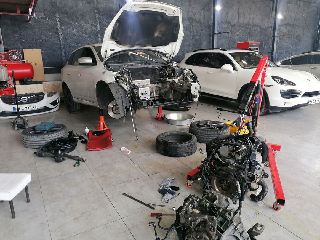 تعمیرگاه ولوو هیولا سوئد - 3.jpg