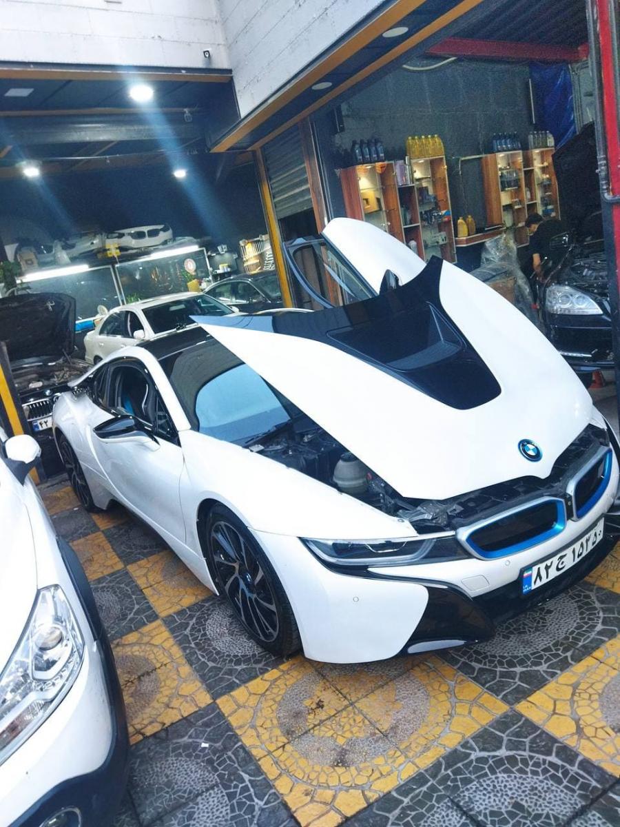 تعمیرگاه ژرمن گروپ - تعمیرات بی ام و i8_0.jpg