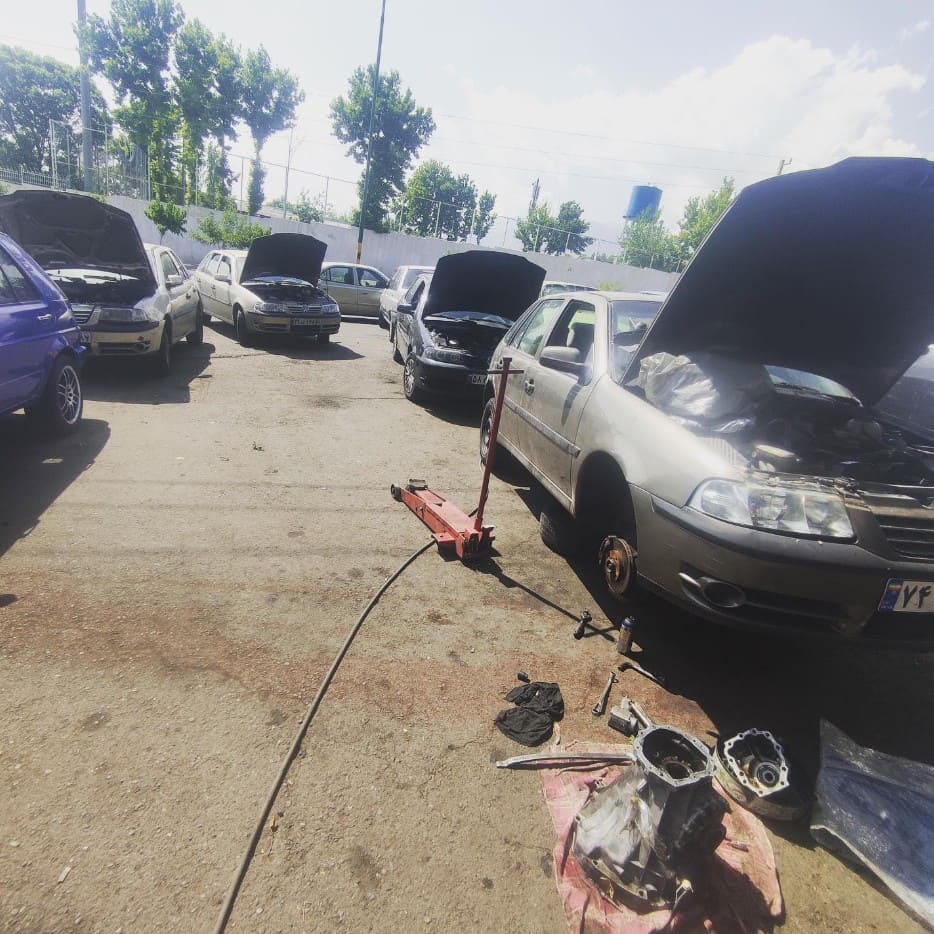 تعمیرگاه گل یاشین - حسین آباد - 3.jpg