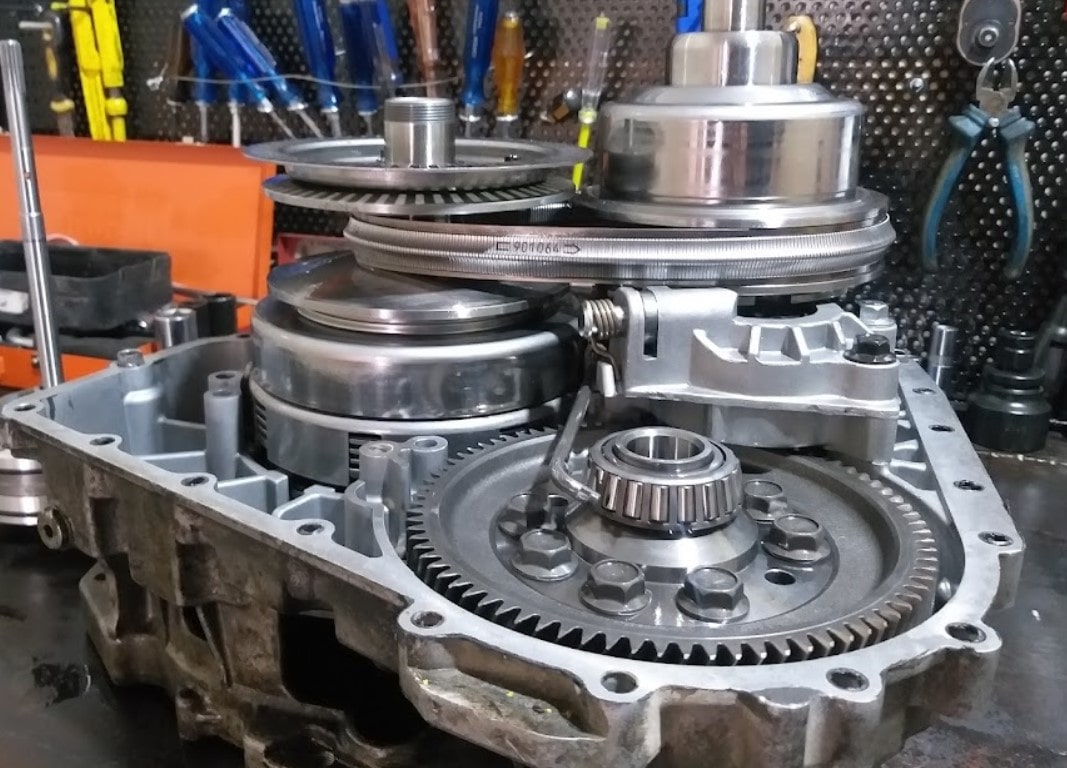 تعمیرگاه گیربکس رستمی.jpg