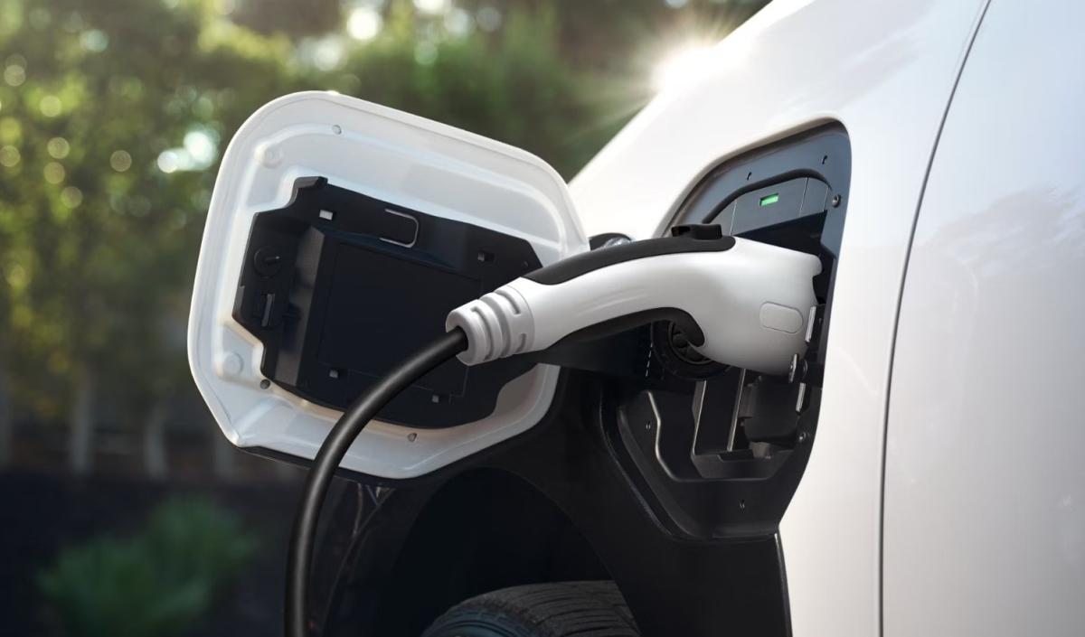 تویوتا BZ4x - کراس‌اور برقی جدید برساوش به زودی در ایران - 2-min.jpg