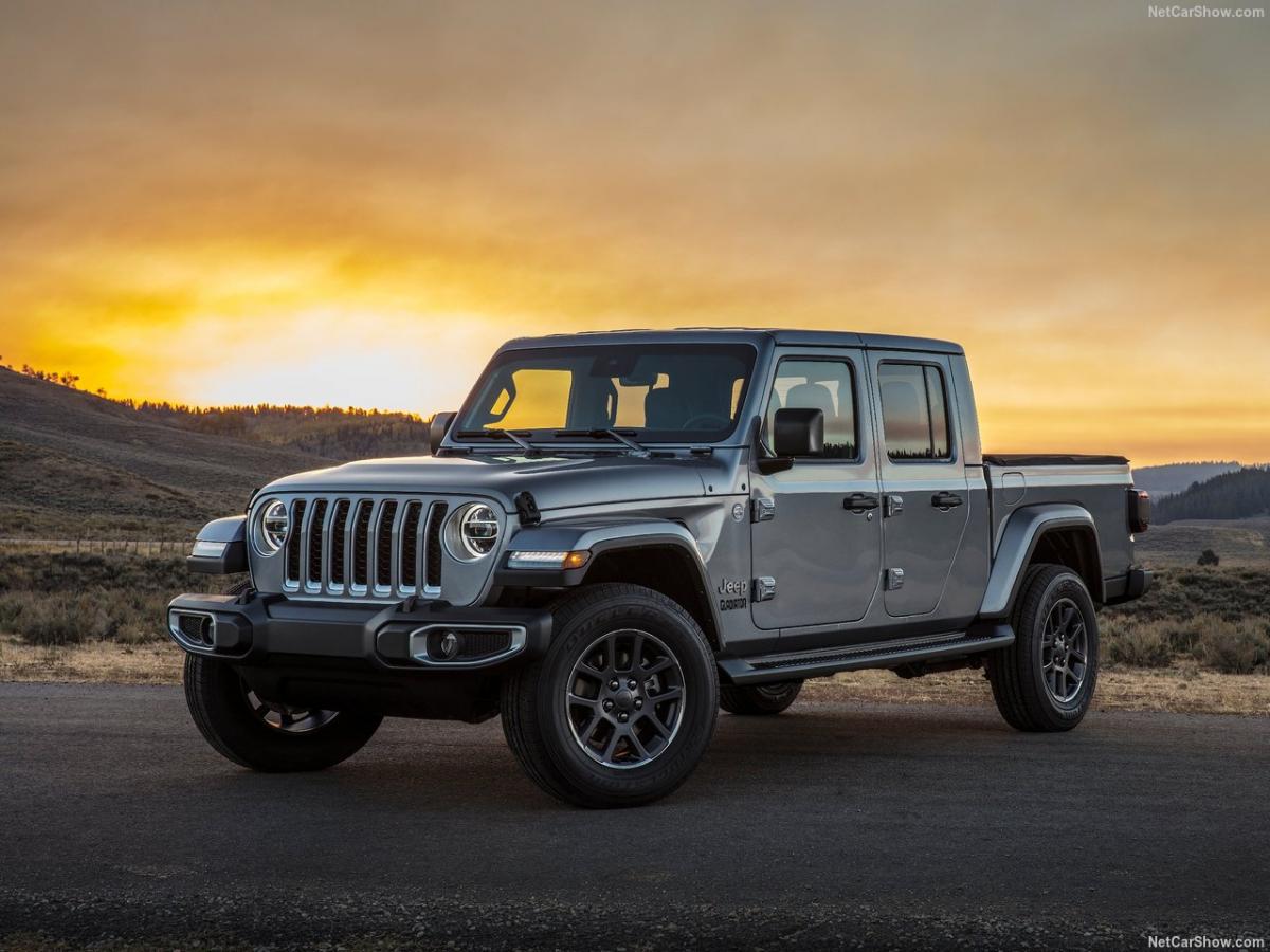 جیب گلادیاتور 2020 - Jeep Galdiator.jpg