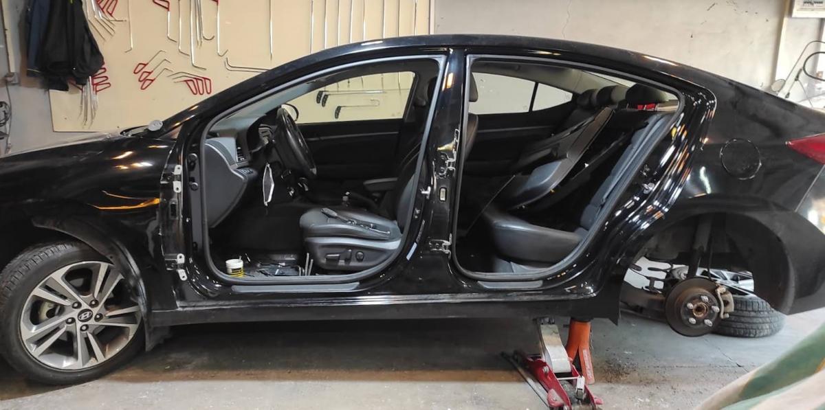 صافکاری و نقاشی تاپ کاربادی در شرق تهران - PDR النترا.jpg