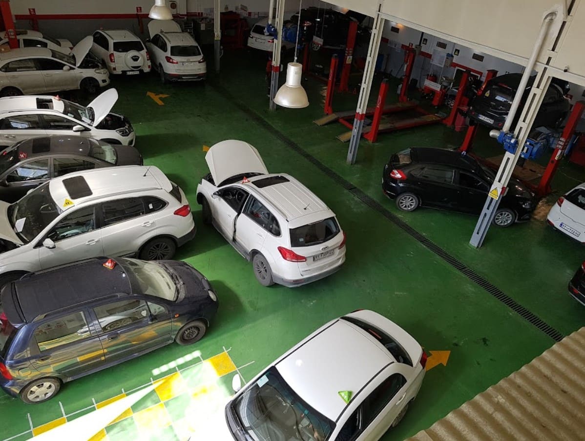 فضای داخلی نمایندگی خدمات پس از فروش خیری در گلشهر.jpg