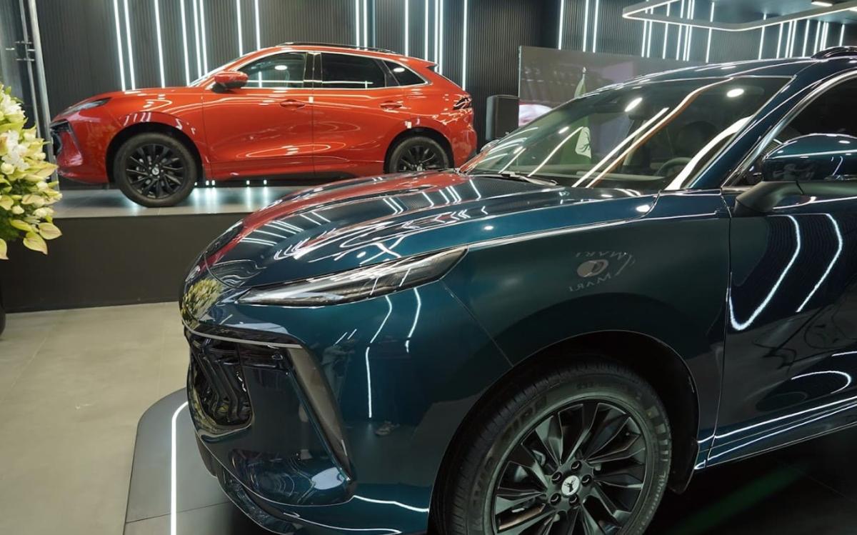 فضای داخلی نمایندگی لاماری اندرزگو.jpg