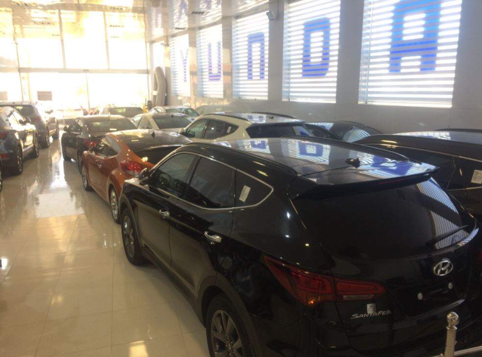 فضای داخلی نمایندگی هیوندای قزوین.jpg