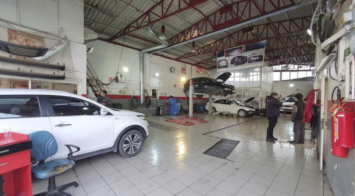 محوطه تعمیرگاه مجموعه نمایندگی حسینی.jpg