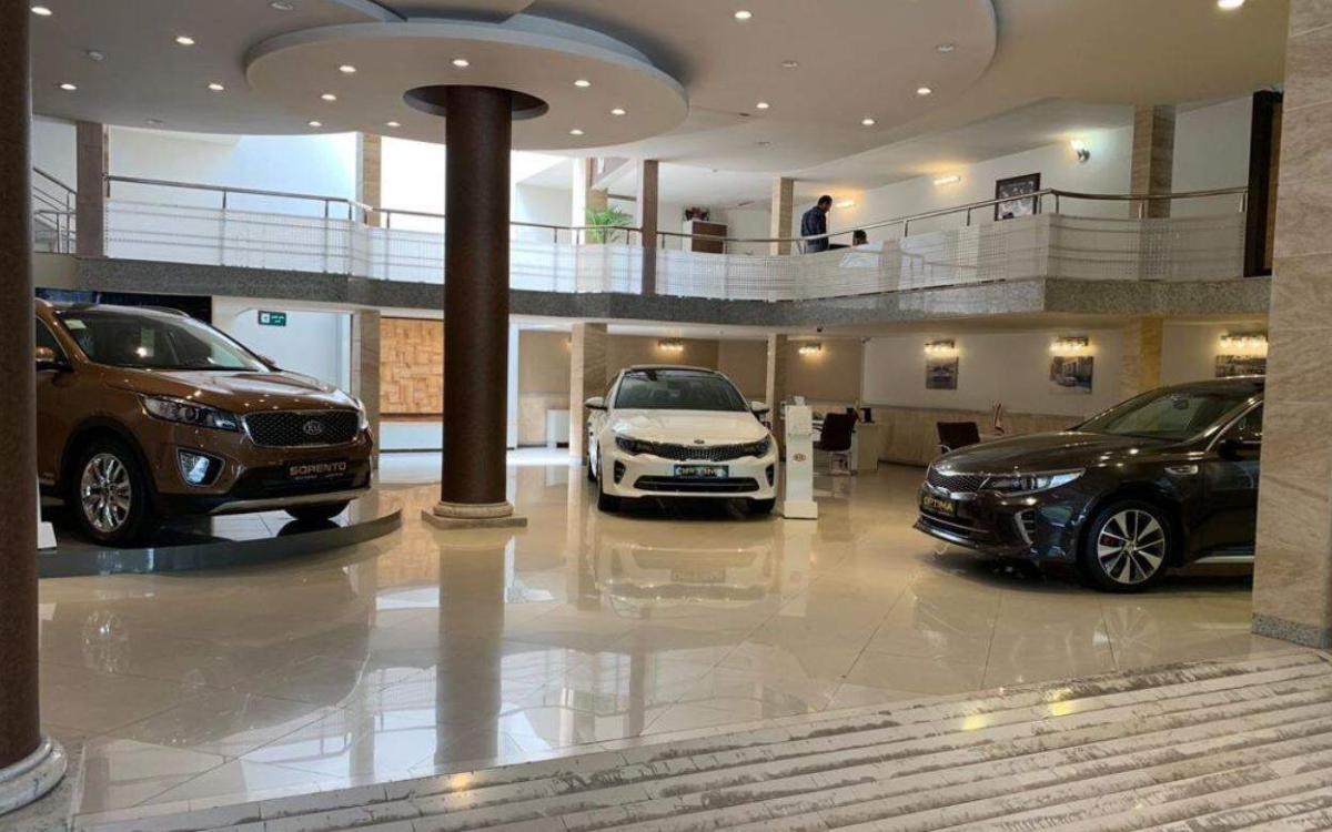 محوطه نمایشگاه.jpg