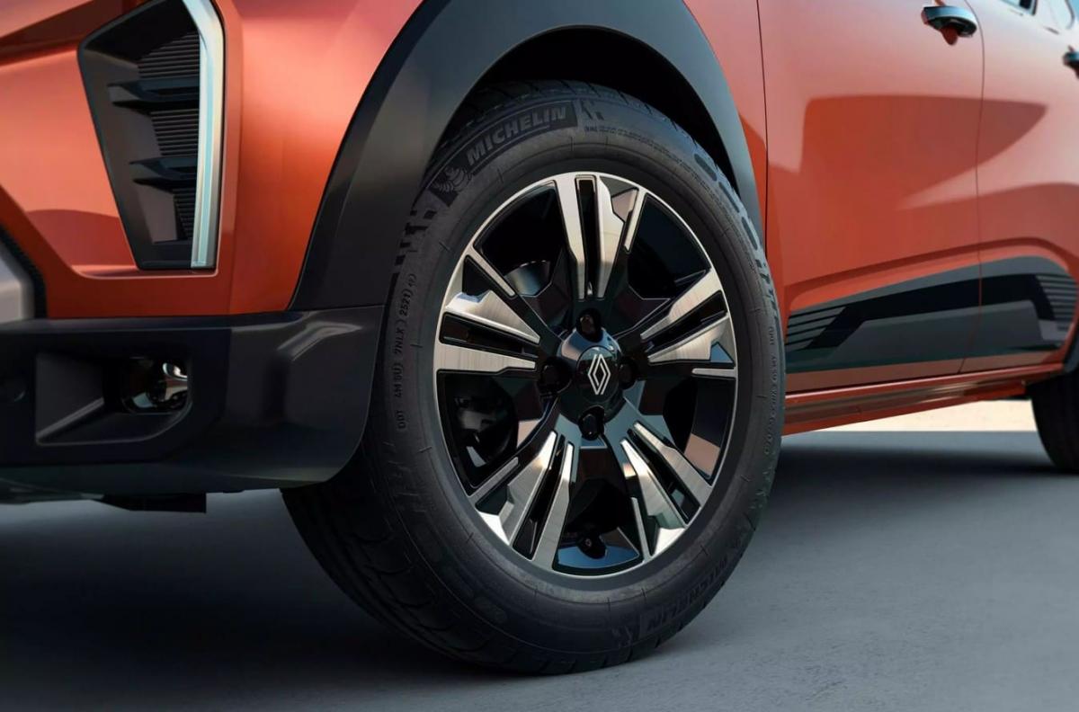 معرفی نسخه جدید و بروز شده رنو تریبر مدل 2025 - 3.jpg