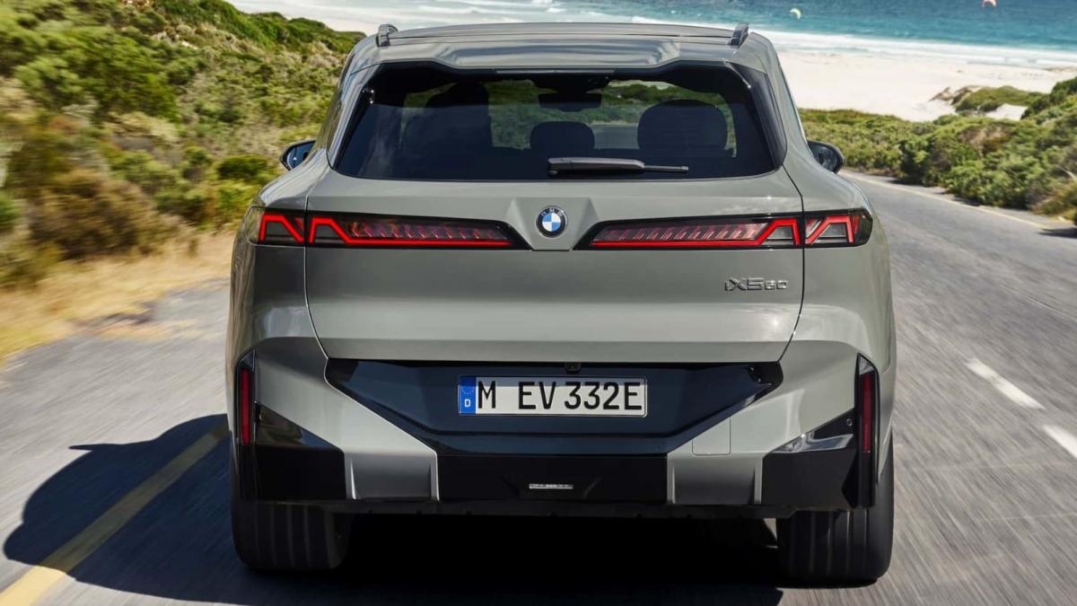 معرفی نسل پنجم شاسی بلند محبوب BMW با طراحی کاملا جسورانه - نمای عیق.jpg