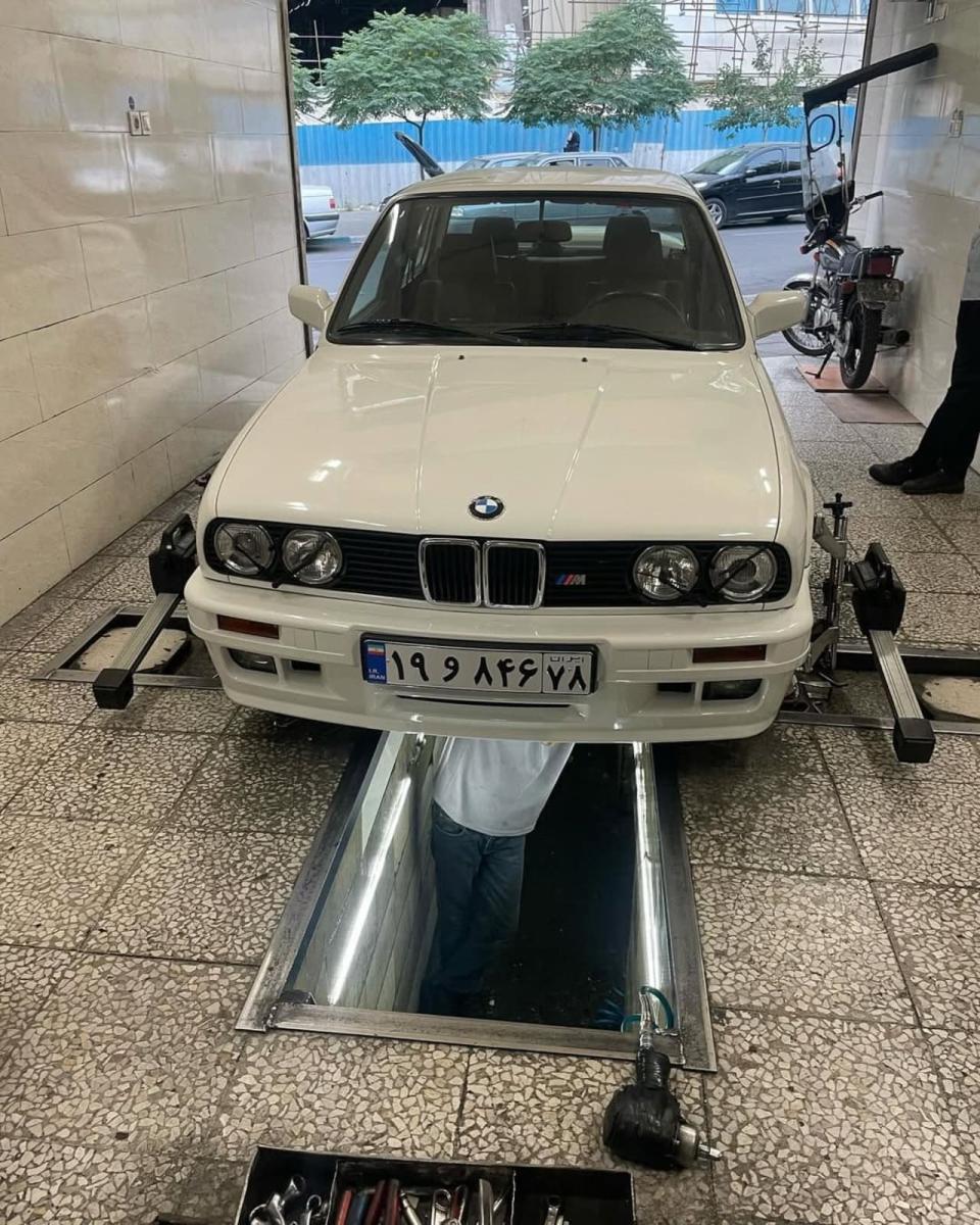 میزان فرمان بی ام و E30.jpg
