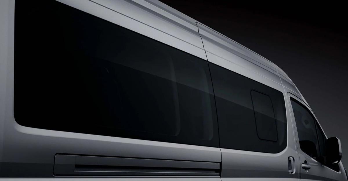 نسخه جدید تویوتا هایس دوست داشتنی معرفی شد.jpg