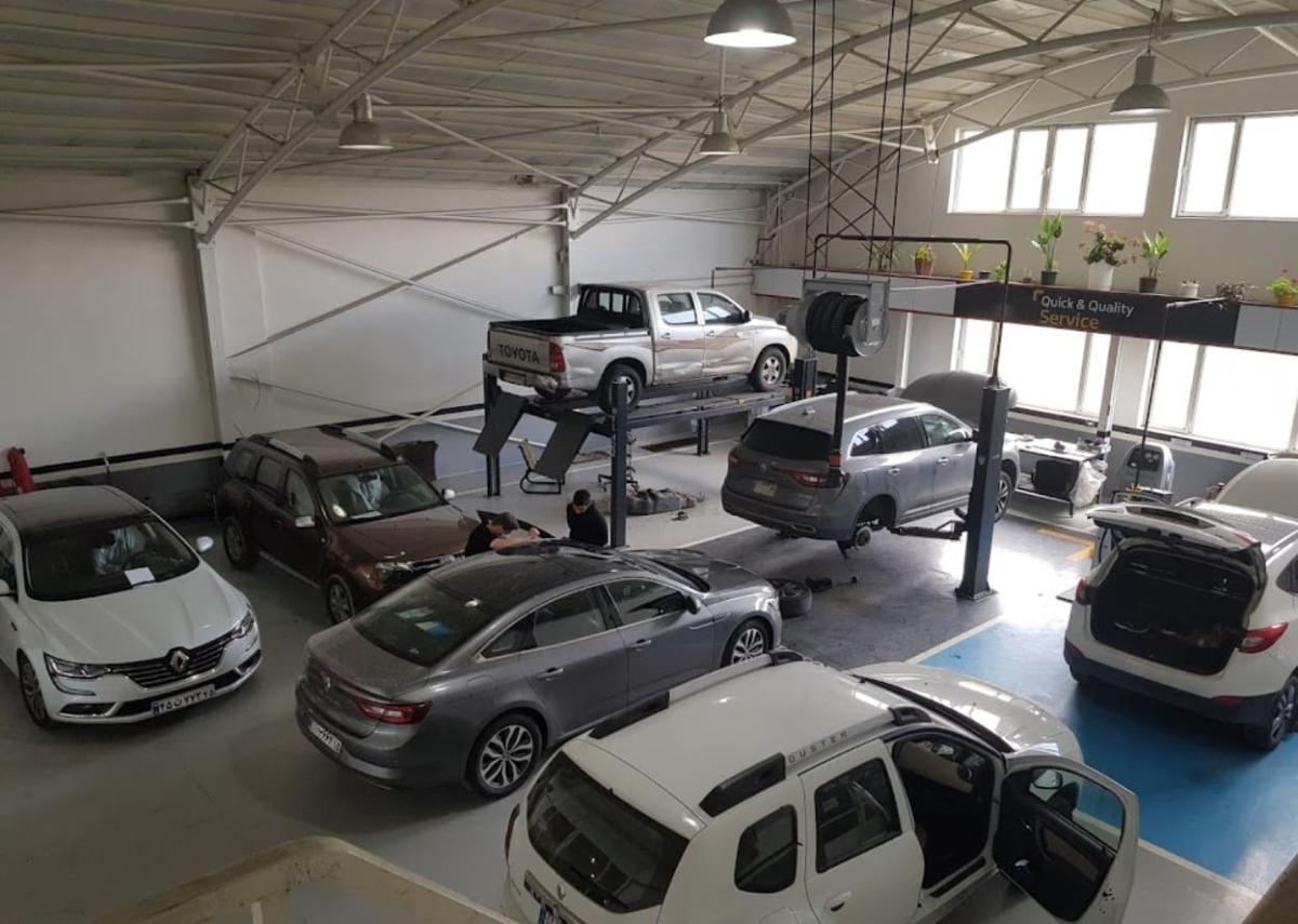 نمای سالن نمایندگی تویوتا و لکسوس تبریز.jpg