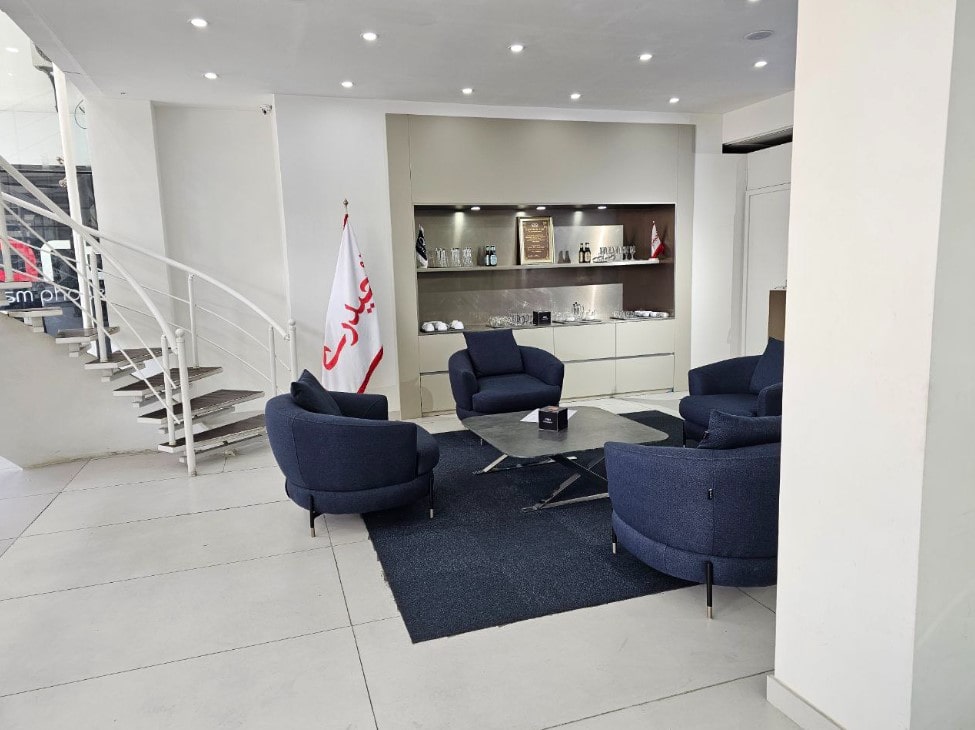 نمایشگاه خودرو های فونیکس در بهشتی.jpg