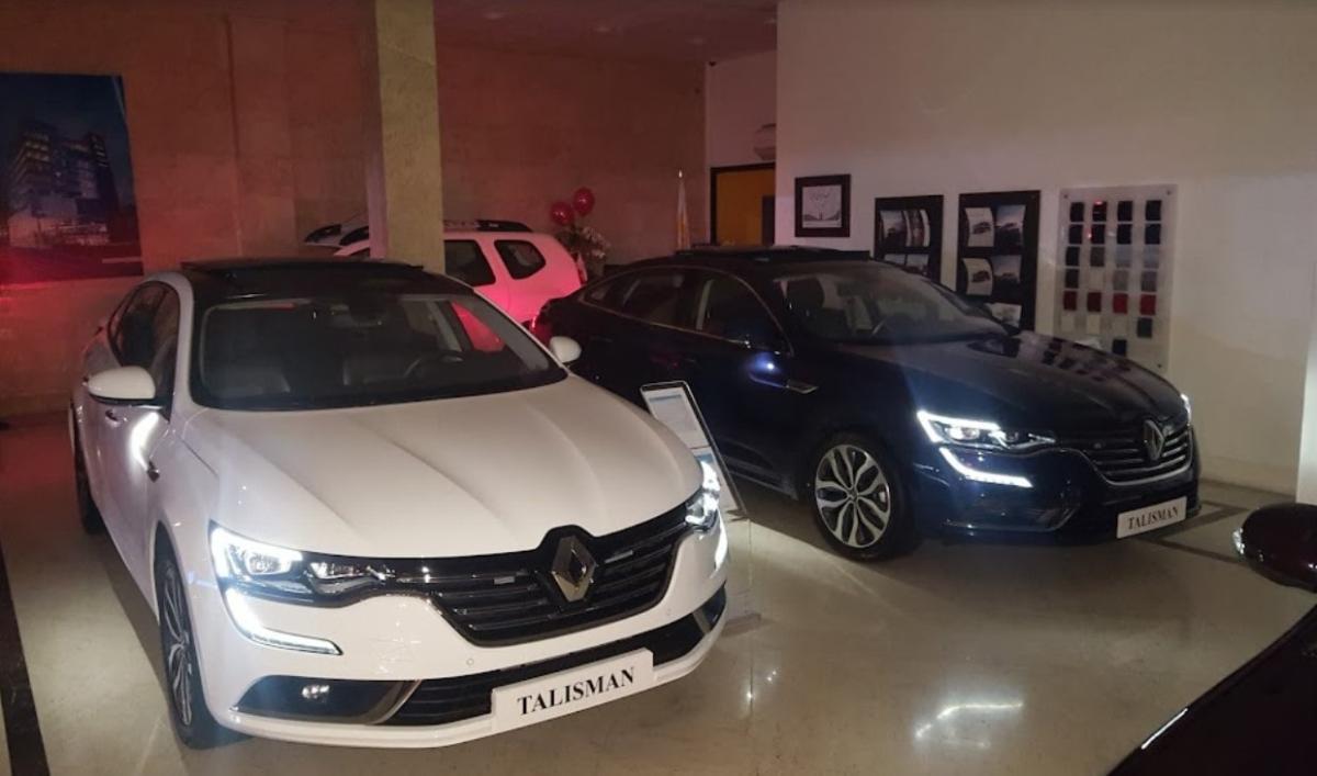 نمایشگاه رنو ابراهیمی نیا در شریعتی (2).jpg