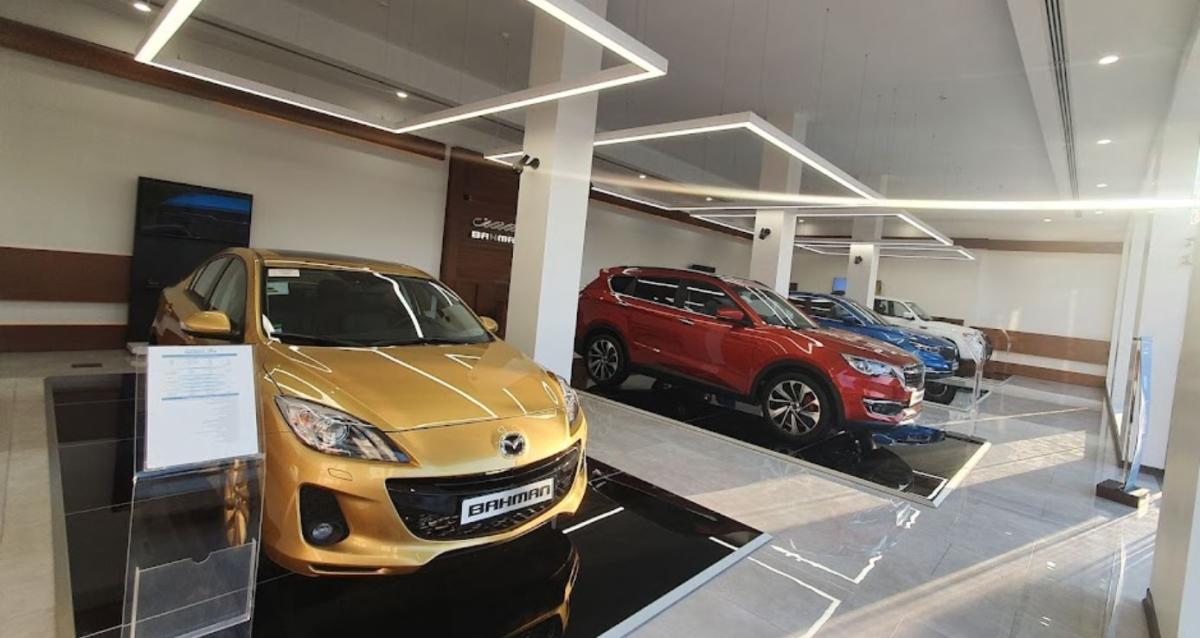 نمایشگاه مرکزی بهمن موتور.JPG