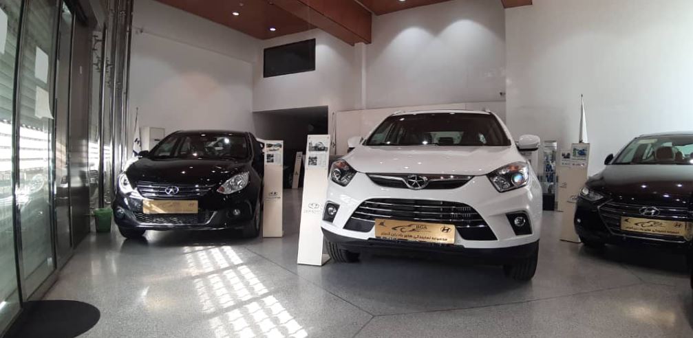 نمایشگاه هیوندای کرمان موتور در شرق تهران.JPG